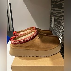 NIB UGG Tazz chestnut size 7
